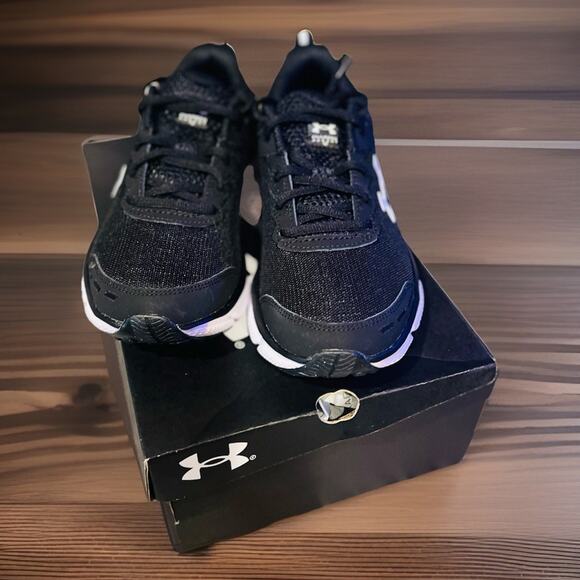 Under Armour Charged Assert 10 running shoes Sz 8 NWOT 3026179-001 Black - Picture 7 of 9